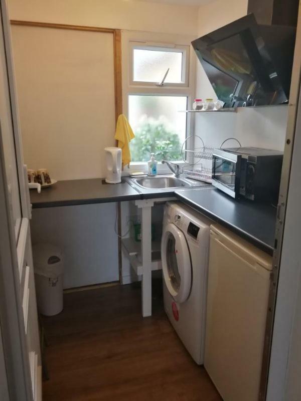 Rest Room Near To Heathrow Airport Ashford  Ngoại thất bức ảnh